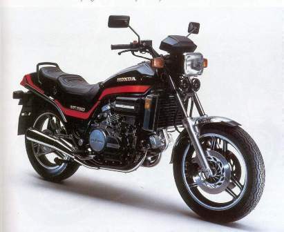 Honda%20VF750%20Sabre%2082%20%204.jpg (20709 bytes)